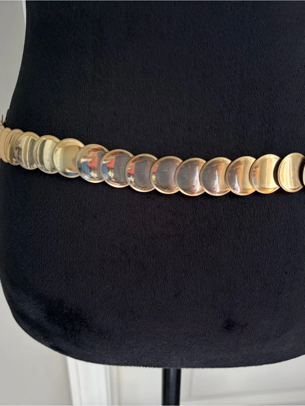 N/A elegant gold